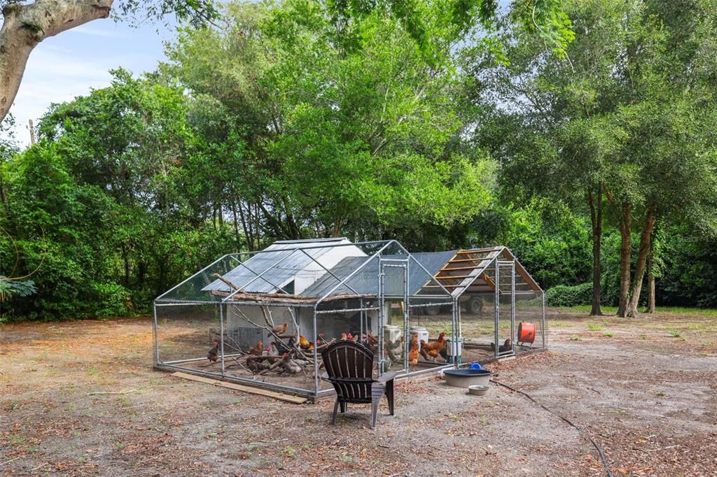 Activo con contrato: $335,000 (3 camas, 2 baños, 1400 Pies cuadrados)