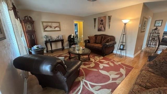 En Venta: $400,000 (3 camas, 2 baños, 1615 Pies cuadrados)