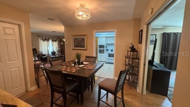 En Venta: $400,000 (3 camas, 2 baños, 1615 Pies cuadrados)