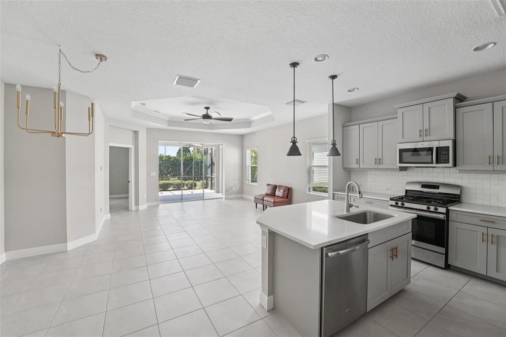 For Rent: $2,200 (2 beds, 2 baths, 1525 Square Feet)