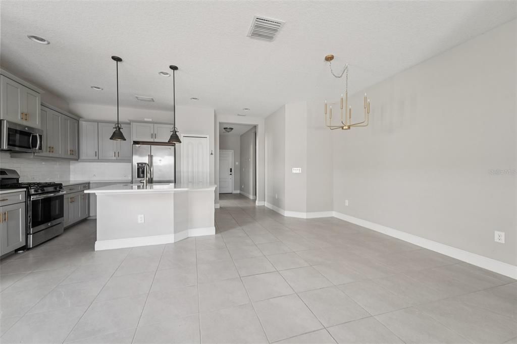 For Rent: $2,200 (2 beds, 2 baths, 1525 Square Feet)