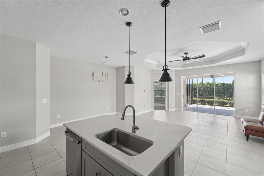 For Rent: $2,200 (2 beds, 2 baths, 1525 Square Feet)