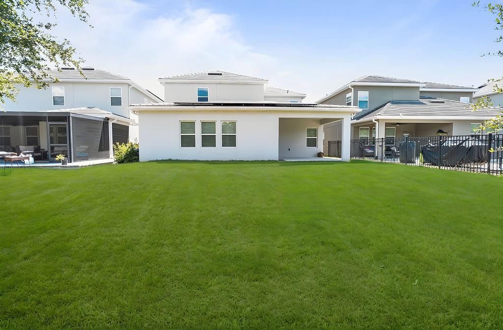 На продажу: $735,000 (5 спален, 3 ванн, 3994 Квадратных фут)
