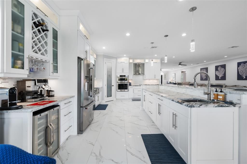 Activo con contrato: $1,525,000 (5 camas, 3 baños, 3218 Pies cuadrados)