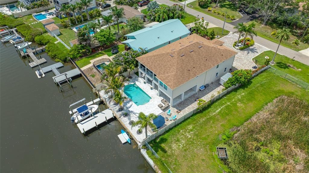Activo con contrato: $1,525,000 (5 camas, 3 baños, 3218 Pies cuadrados)