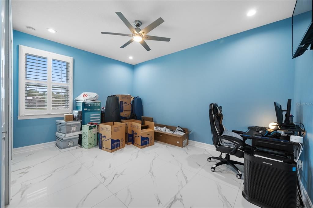 Activo con contrato: $1,525,000 (5 camas, 3 baños, 3218 Pies cuadrados)