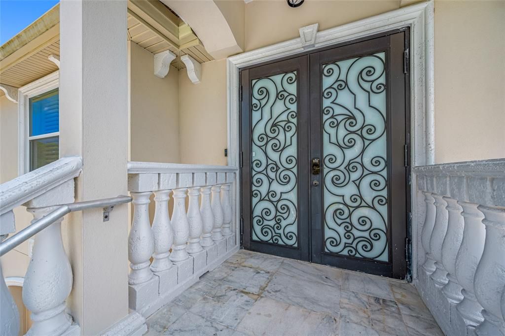 Activo con contrato: $1,525,000 (5 camas, 3 baños, 3218 Pies cuadrados)