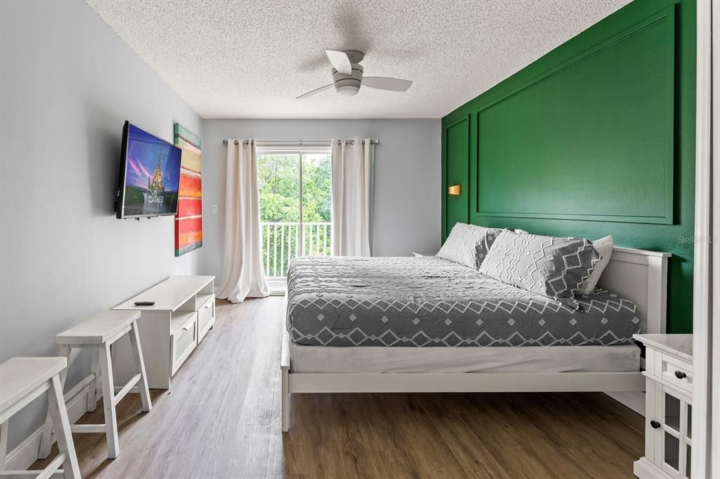 En Venta: $344,900 (4 camas, 3 baños, 1645 Pies cuadrados)