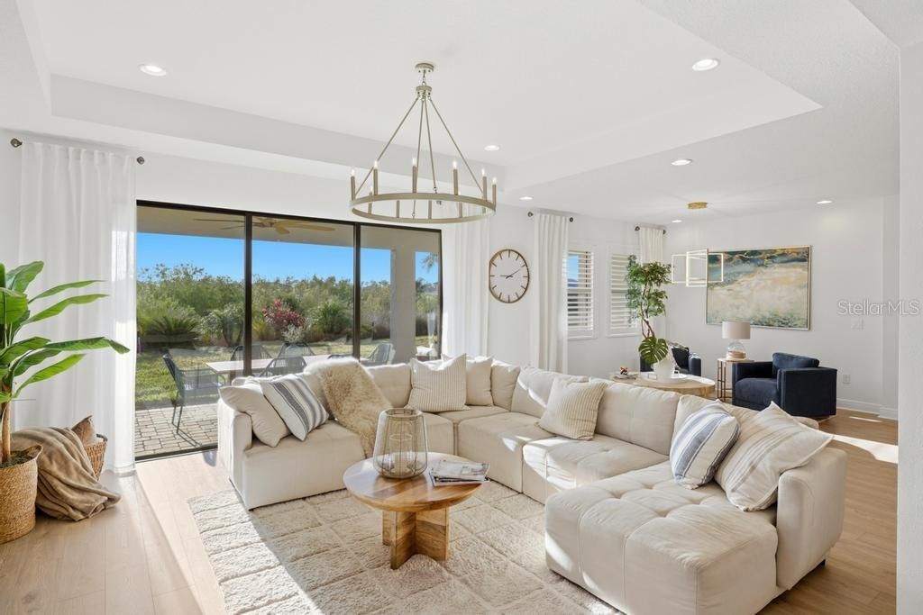 For Sale: $975,000 (4 beds, 3 baths, 3651 Square Feet)