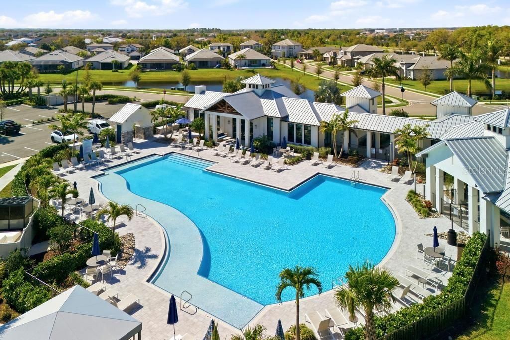 For Sale: $975,000 (4 beds, 3 baths, 3651 Square Feet)