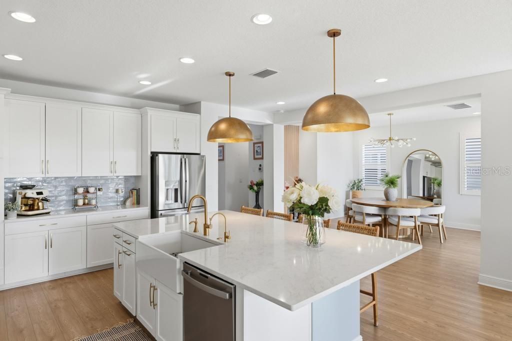 For Sale: $975,000 (4 beds, 3 baths, 3651 Square Feet)