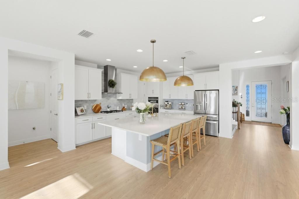 For Sale: $975,000 (4 beds, 3 baths, 3651 Square Feet)