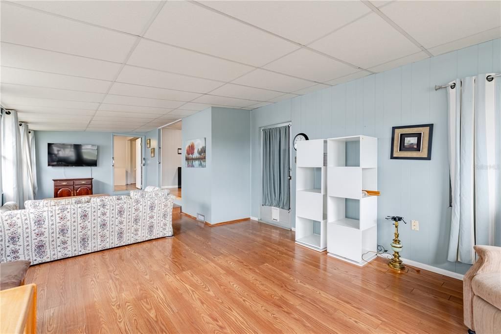 En Venta: $199,000 (2 camas, 2 baños, 1556 Pies cuadrados)
