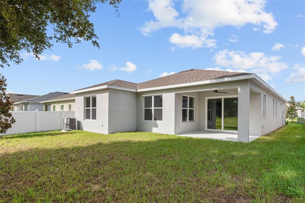 For Sale: $389,900 (4 beds, 2 baths, 2073 Square Feet)