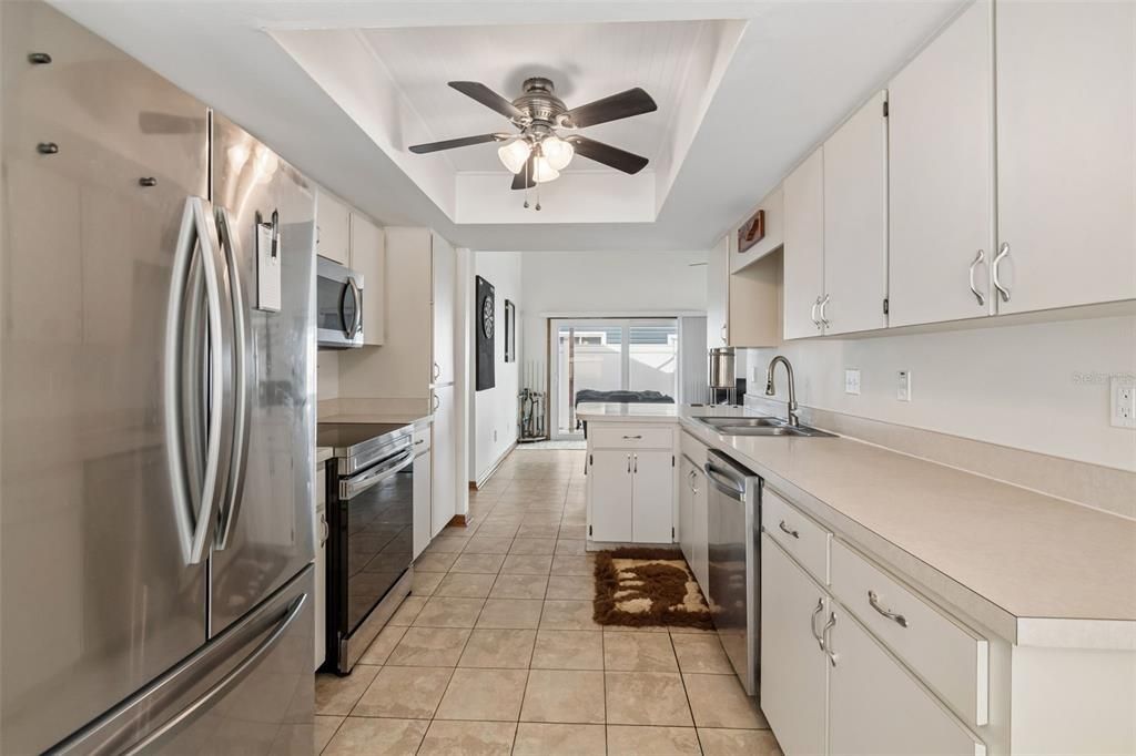 En Venta: $345,000 (2 camas, 2 baños, 1067 Pies cuadrados)