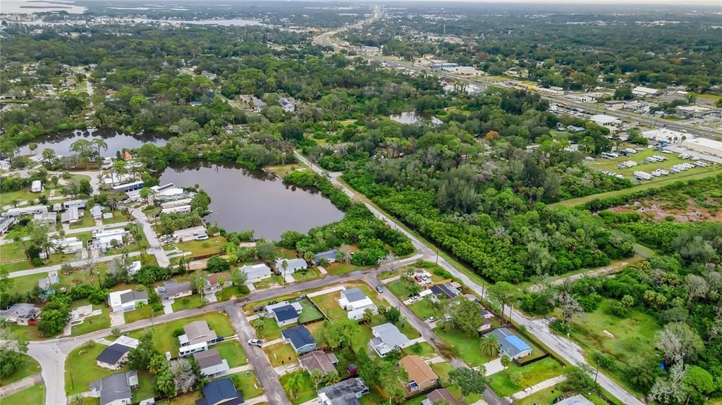 待售: $86,000 (1.37 acres)