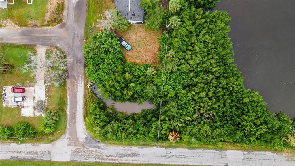 На продажу: $89,500 (1.37 acres)