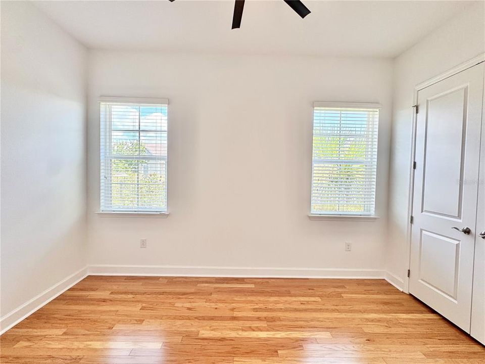 For Rent: $2,000 (1 beds, 1 baths, 900 Square Feet)