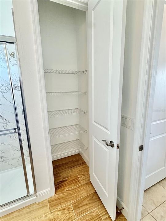 For Rent: $2,000 (1 beds, 1 baths, 900 Square Feet)