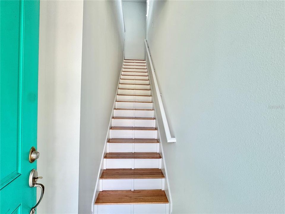 For Rent: $2,000 (1 beds, 1 baths, 900 Square Feet)