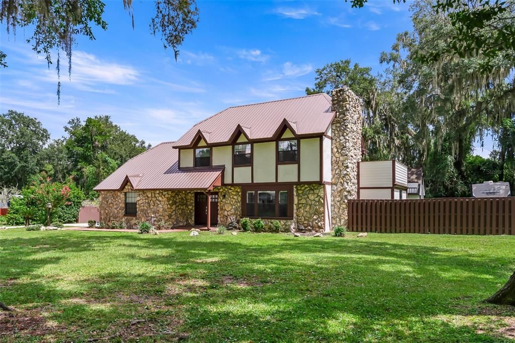 En Venta: $455,000 (3 camas, 2 baños, 2050 Pies cuadrados)