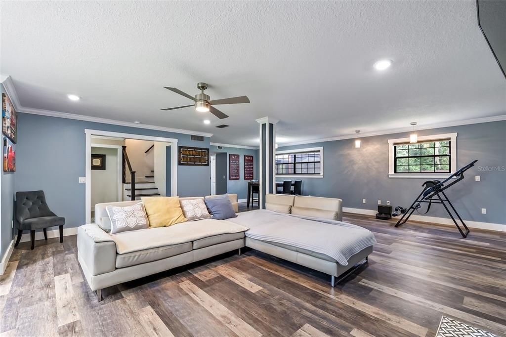 En Venta: $455,000 (3 camas, 2 baños, 2050 Pies cuadrados)