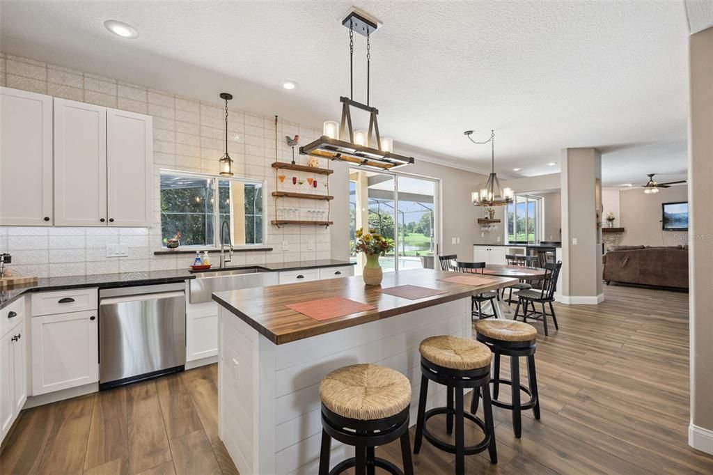На продажу: $979,000 (5 спален, 4 ванн, 4109 Квадратных фут)
