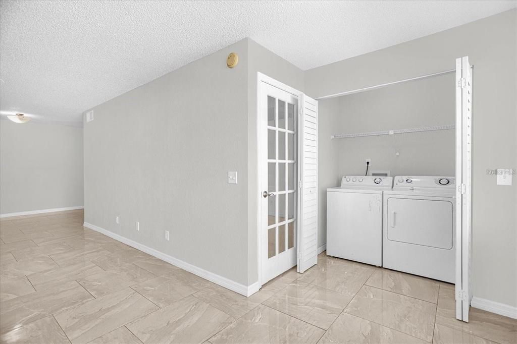 For Rent: $1,900 (3 beds, 2 baths, 1237 Square Feet)
