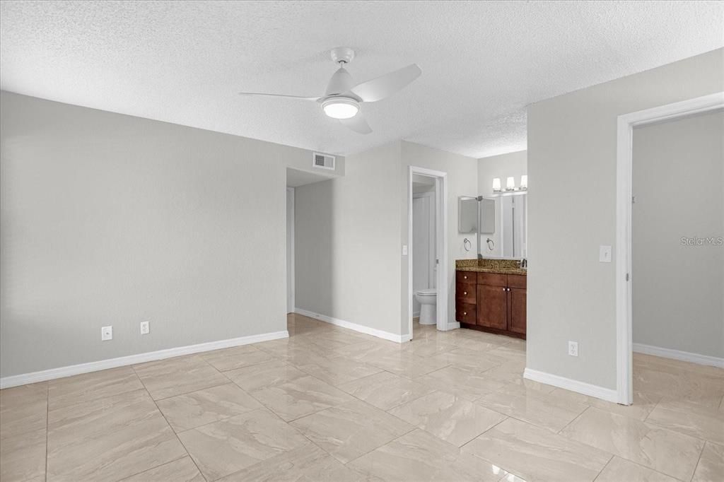 For Rent: $1,900 (3 beds, 2 baths, 1237 Square Feet)