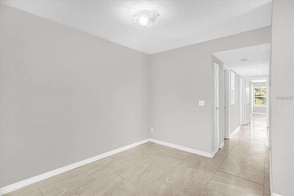 For Rent: $1,900 (3 beds, 2 baths, 1237 Square Feet)