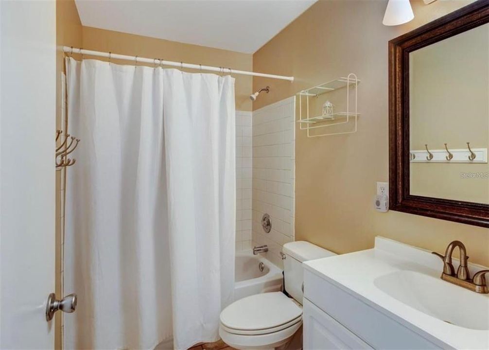 For Sale: $209,000 (3 beds, 2 baths, 1282 Square Feet)