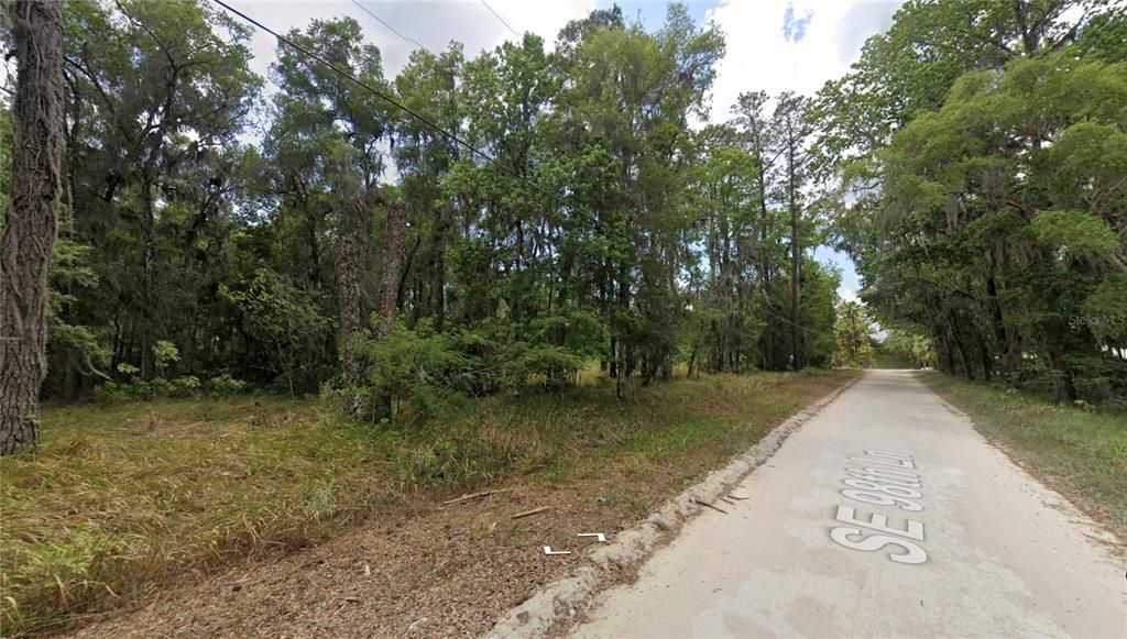 待售: $140,000 (1.30 acres)