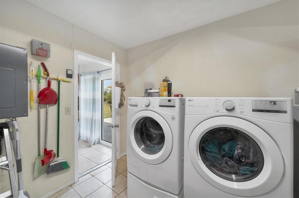 En Venta: $339,999 (3 camas, 2 baños, 918 Pies cuadrados)