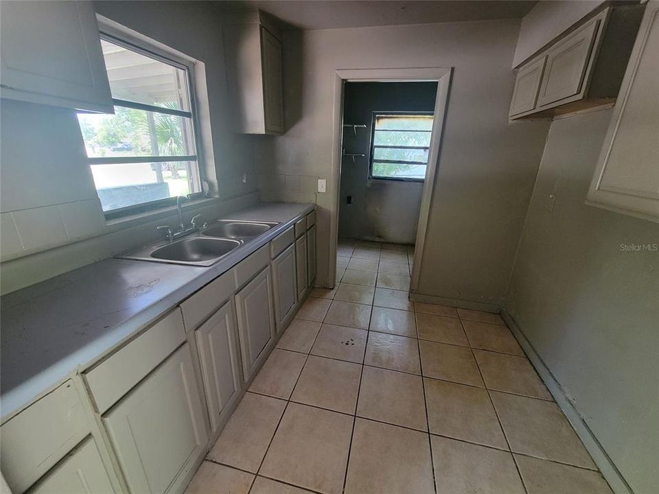 En Renta: $900 (1 camas, 1 baños, 650 Pies cuadrados)