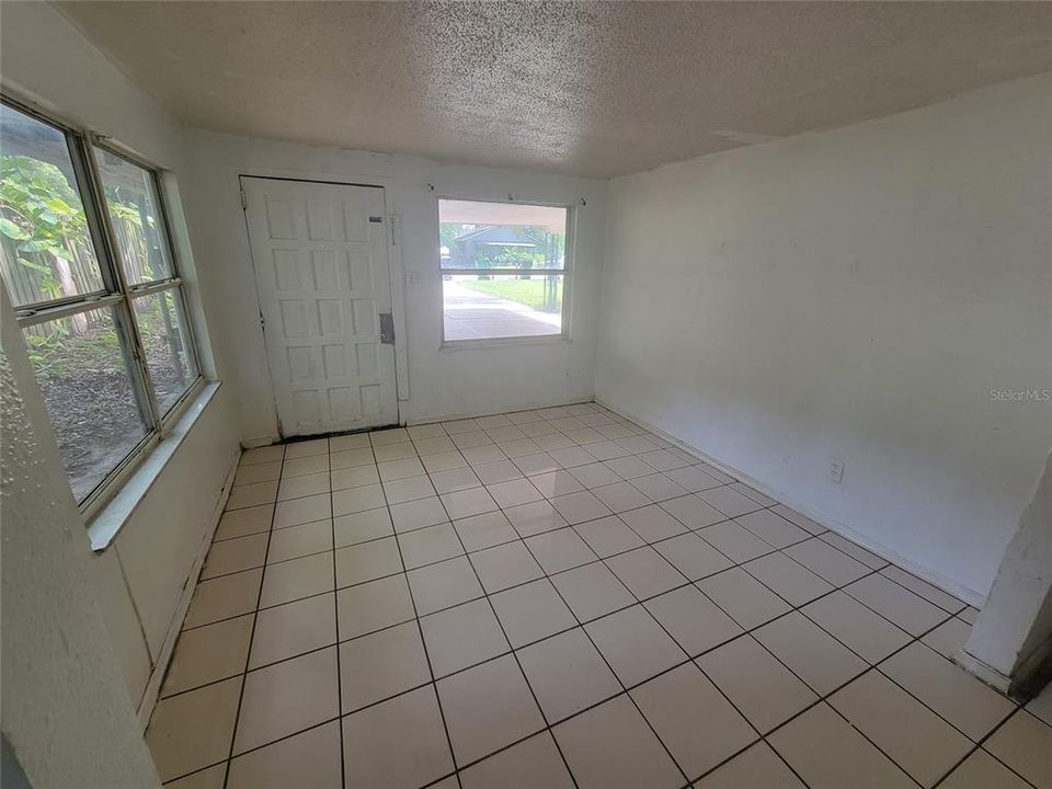 En Renta: $900 (1 camas, 1 baños, 650 Pies cuadrados)