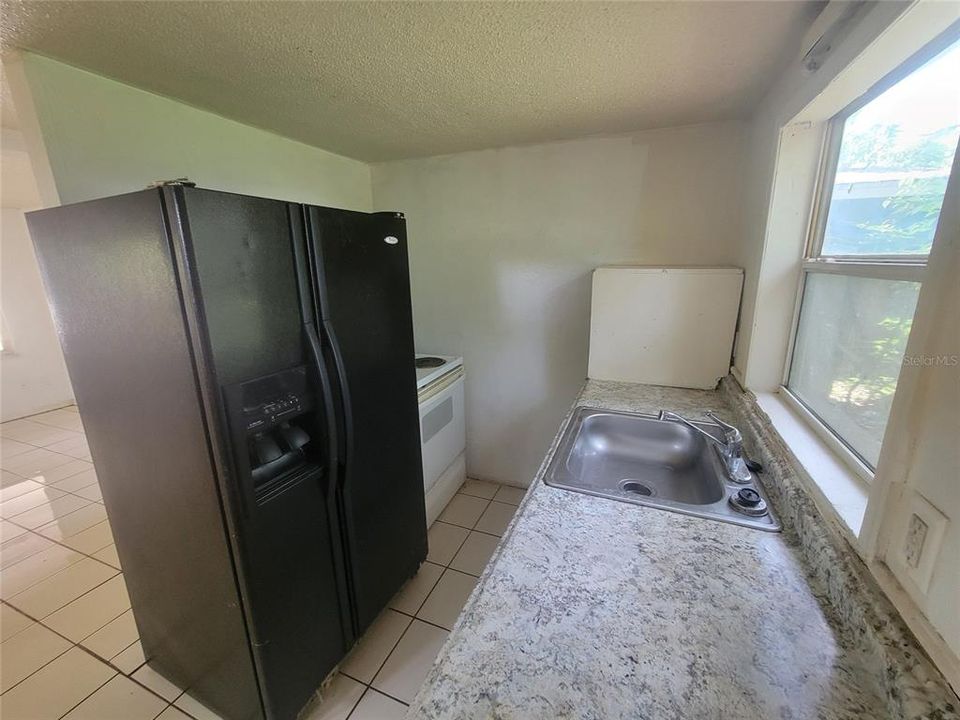 En Renta: $900 (1 camas, 1 baños, 650 Pies cuadrados)