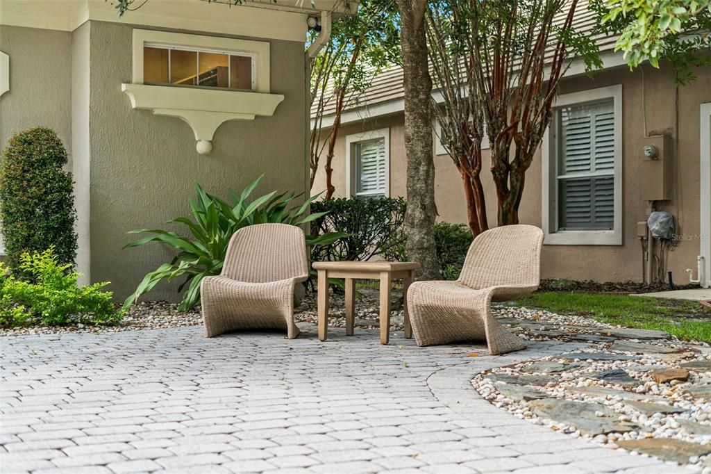 Activo con contrato: $925,000 (4 camas, 3 baños, 3066 Pies cuadrados)