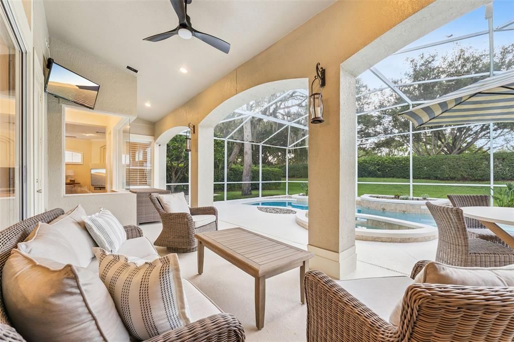 Activo con contrato: $925,000 (4 camas, 3 baños, 3066 Pies cuadrados)