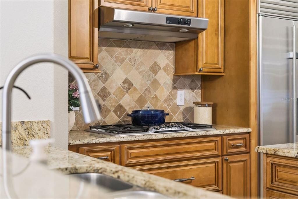 Activo con contrato: $925,000 (4 camas, 3 baños, 3066 Pies cuadrados)