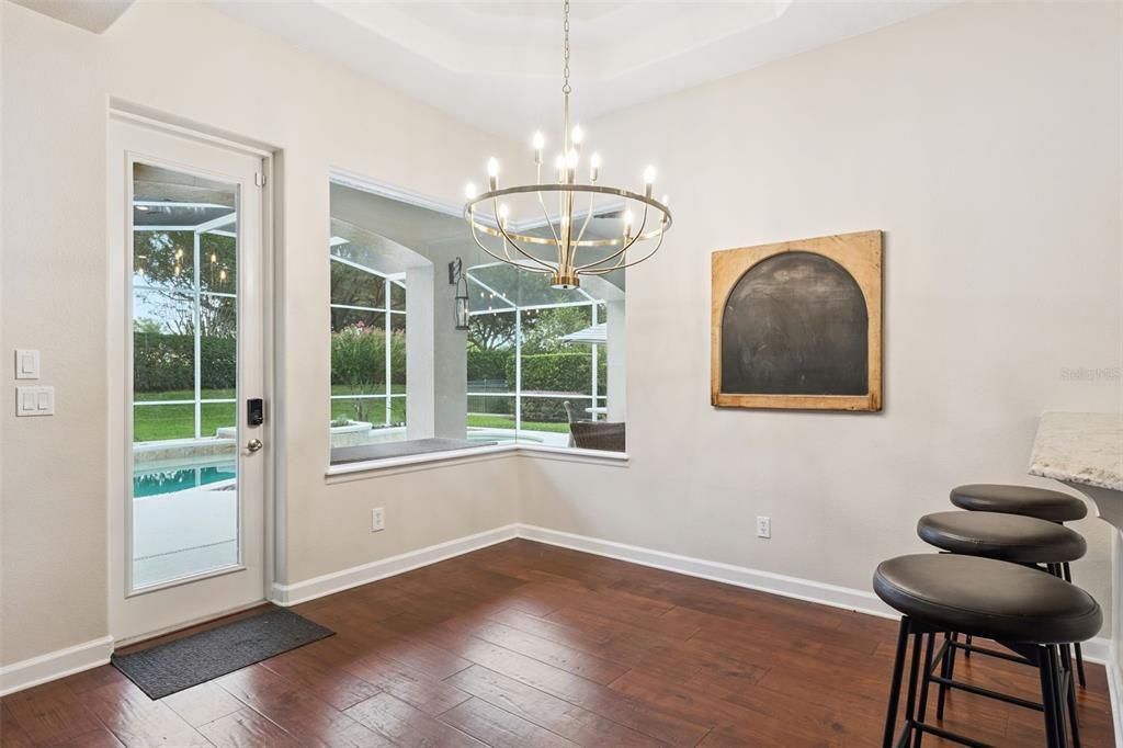 Activo con contrato: $925,000 (4 camas, 3 baños, 3066 Pies cuadrados)