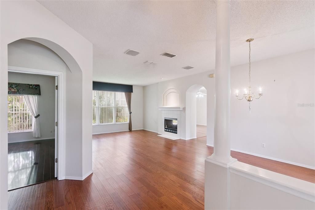 For Sale: $415,000 (3 beds, 2 baths, 1965 Square Feet)