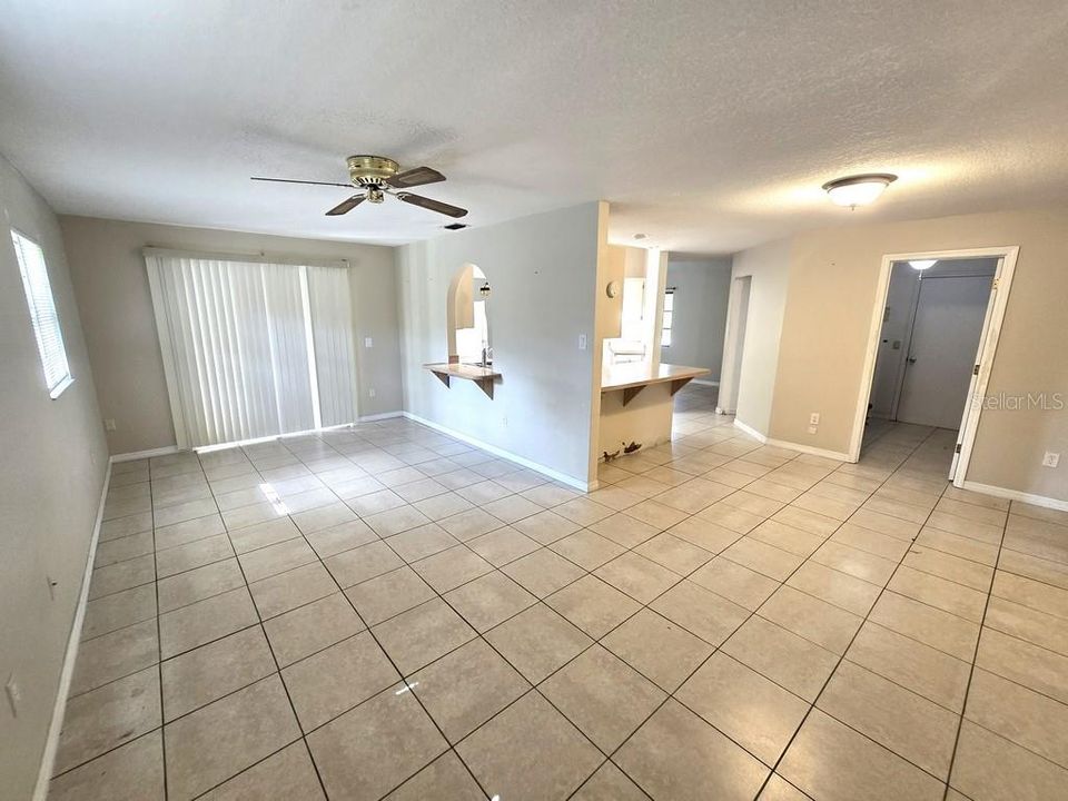 En Venta: $249,900 (3 camas, 2 baños, 1647 Pies cuadrados)