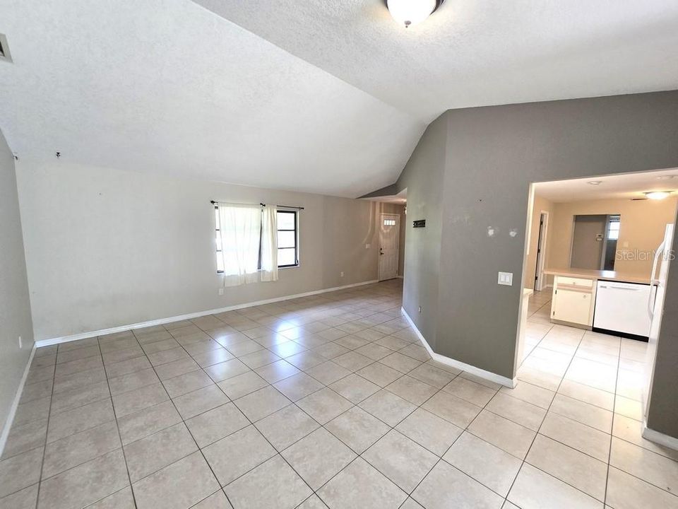 En Venta: $249,900 (3 camas, 2 baños, 1647 Pies cuadrados)