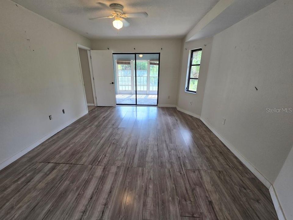 En Venta: $249,900 (3 camas, 2 baños, 1647 Pies cuadrados)