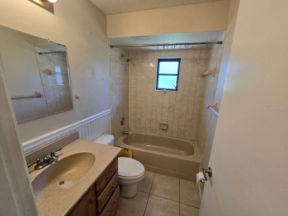 En Venta: $249,900 (3 camas, 2 baños, 1647 Pies cuadrados)