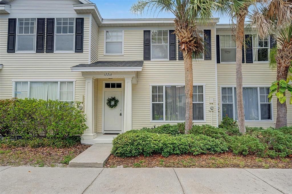 For Sale: $249,900 (2 beds, 1 baths, 1134 Square Feet)