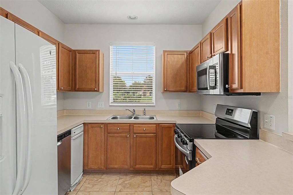 For Sale: $249,900 (2 beds, 1 baths, 1134 Square Feet)
