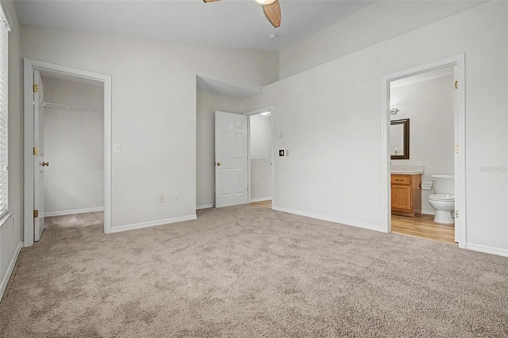 For Sale: $249,900 (2 beds, 1 baths, 1134 Square Feet)