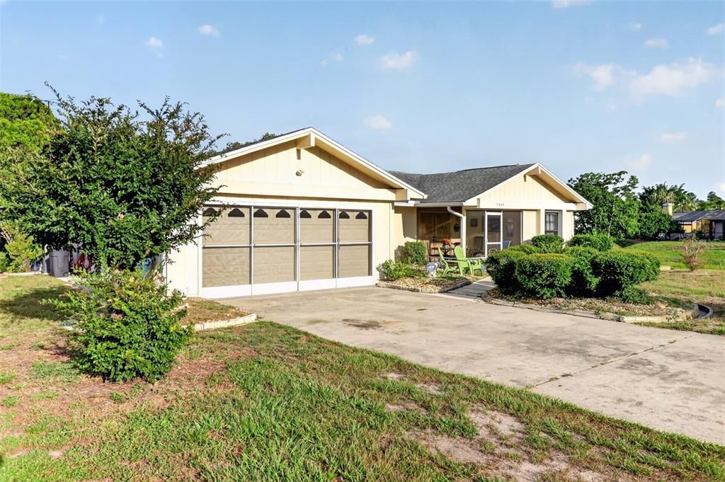 For Sale: $245,000 (3 beds, 2 baths, 1302 Square Feet)