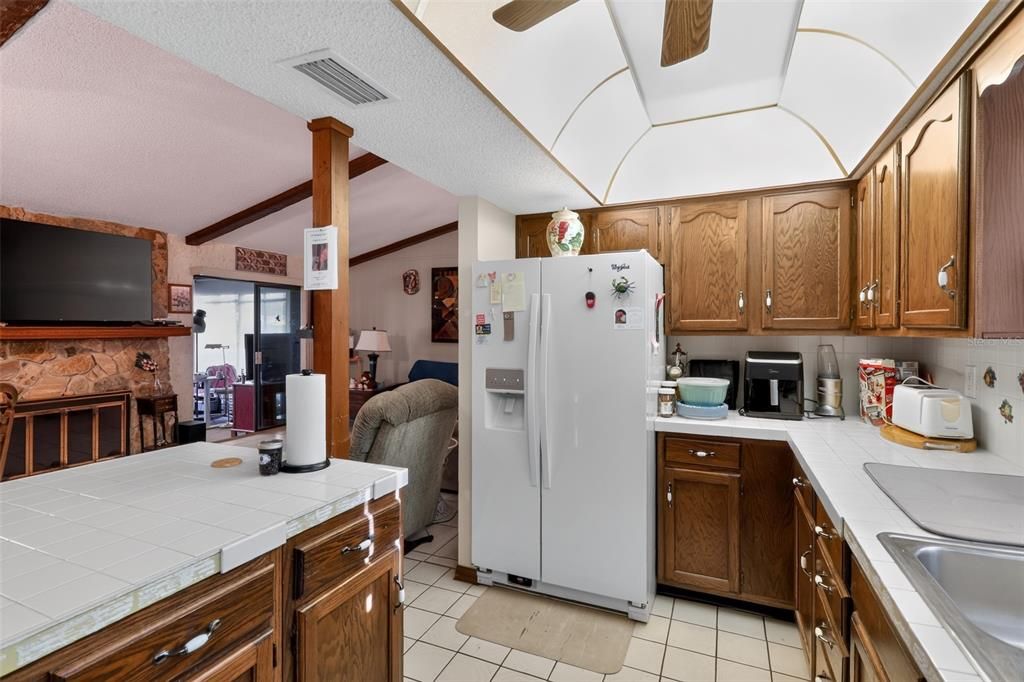 For Sale: $245,000 (3 beds, 2 baths, 1302 Square Feet)